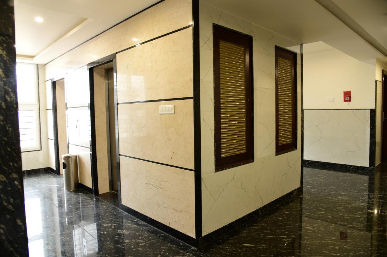 Hotel U.T.Elite บังกาลอร์ ภายนอก รูปภาพ