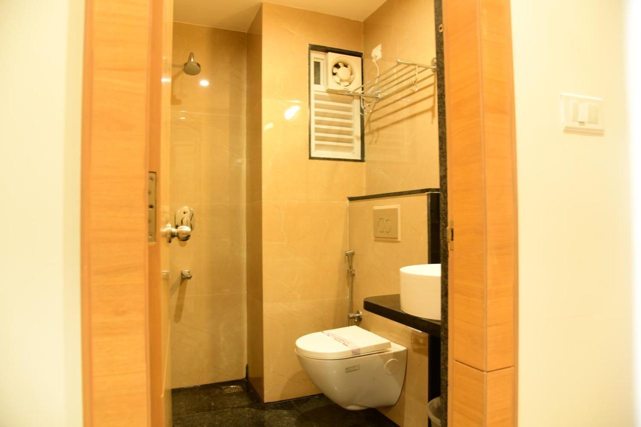 Hotel U.T.Elite บังกาลอร์ ภายนอก รูปภาพ