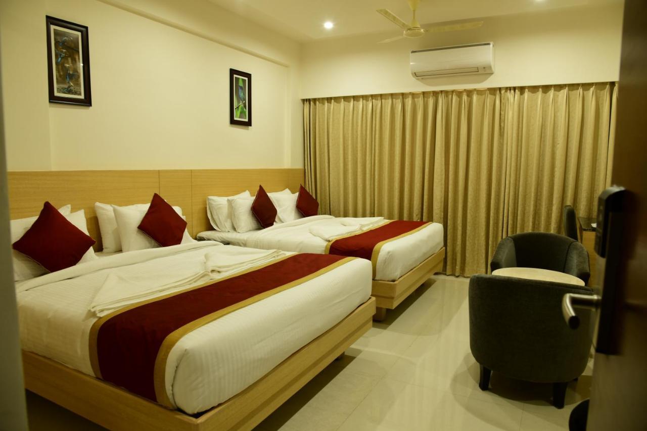 Hotel U.T.Elite บังกาลอร์ ภายนอก รูปภาพ