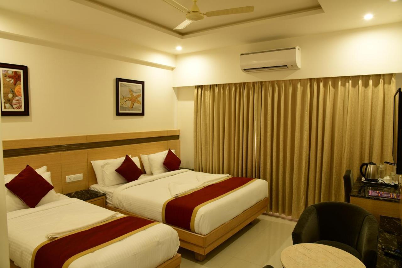 Hotel U.T.Elite บังกาลอร์ ภายนอก รูปภาพ