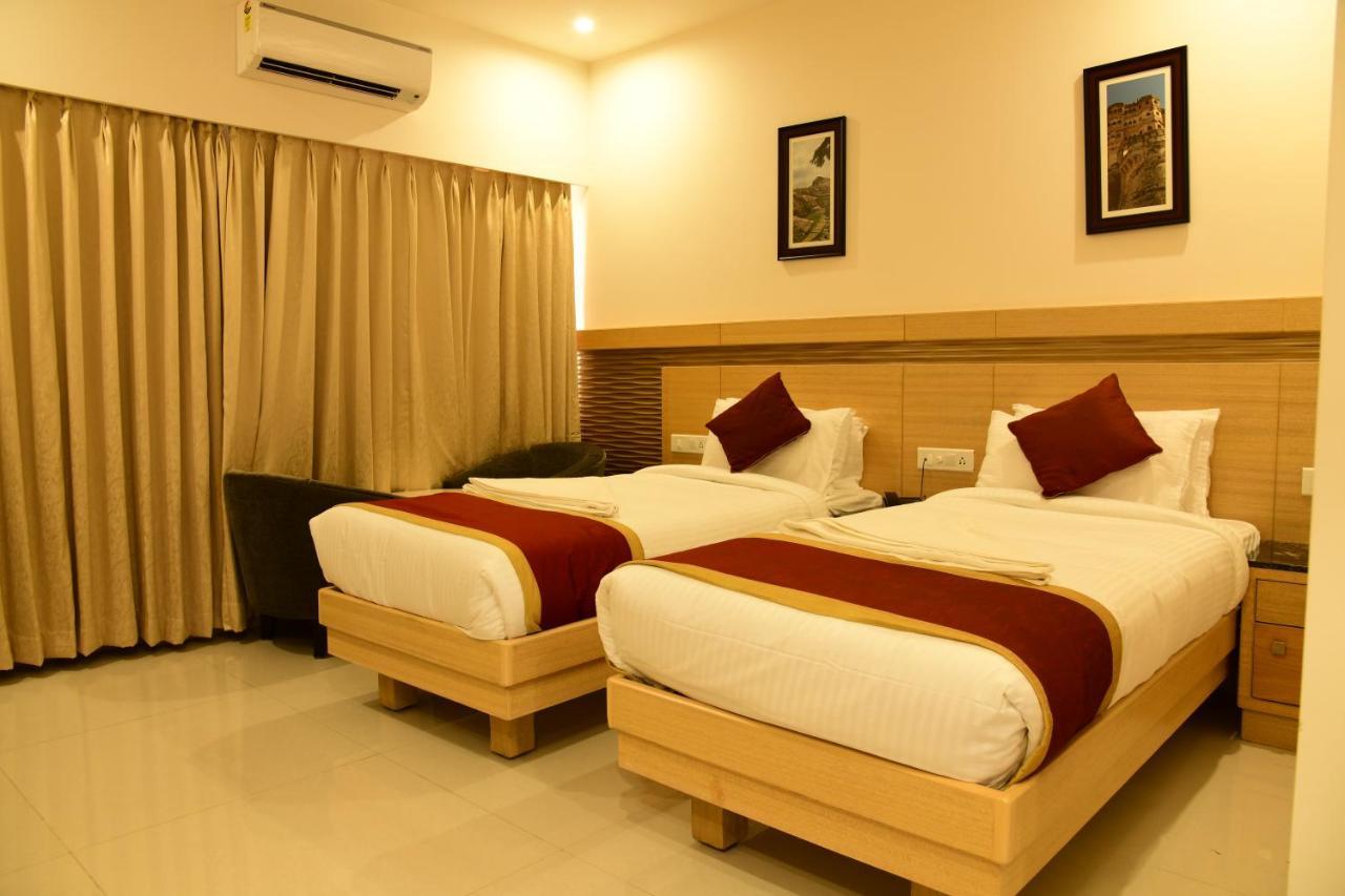 Hotel U.T.Elite บังกาลอร์ ภายนอก รูปภาพ