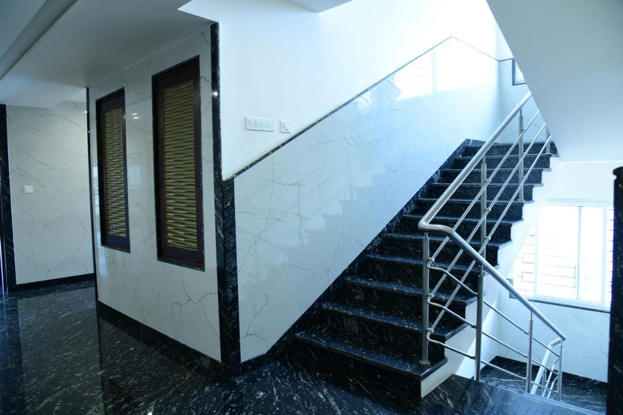Hotel U.T.Elite บังกาลอร์ ภายนอก รูปภาพ